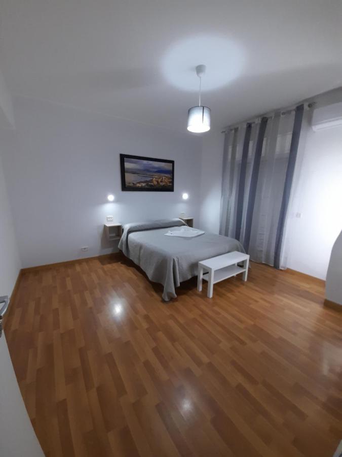 Milazzo: La Porta Delle Eolie Bed and Breakfast Rum bild