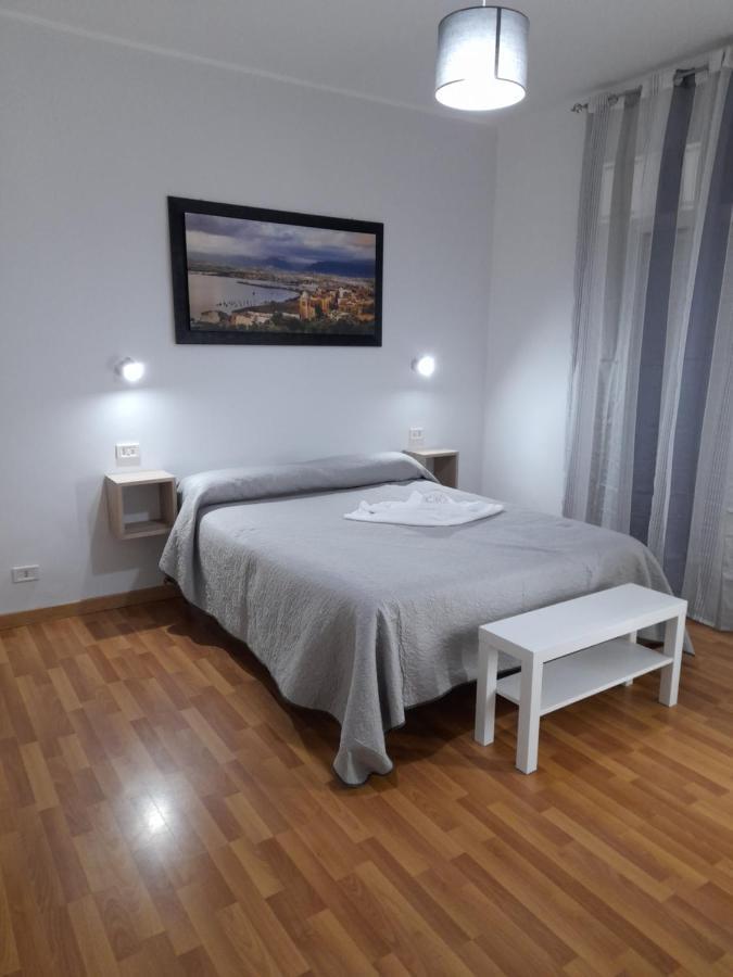 Milazzo: La Porta Delle Eolie Bed and Breakfast Rum bild