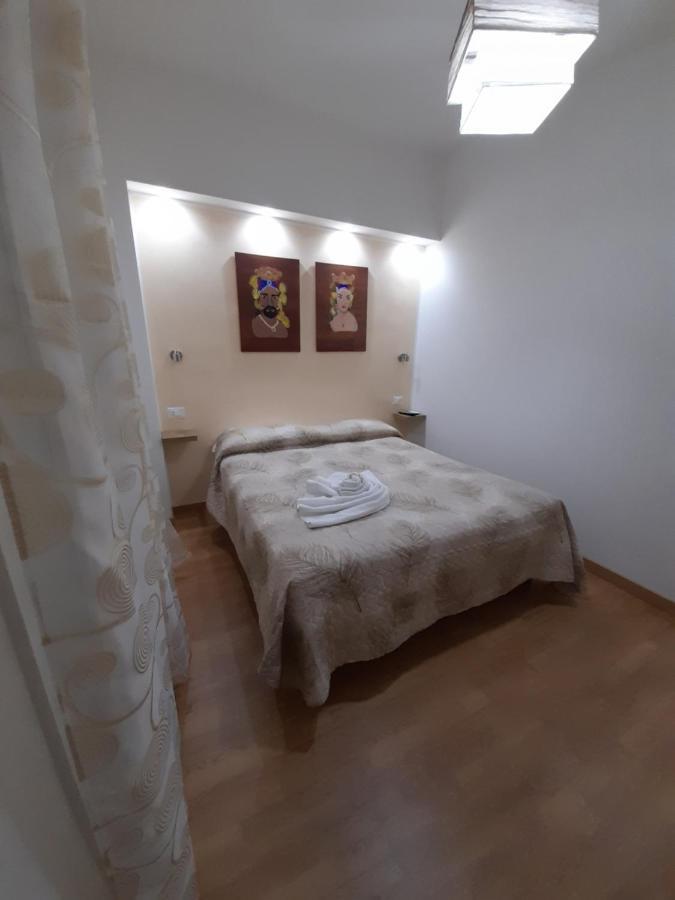 Milazzo: La Porta Delle Eolie Bed and Breakfast Exteriör bild